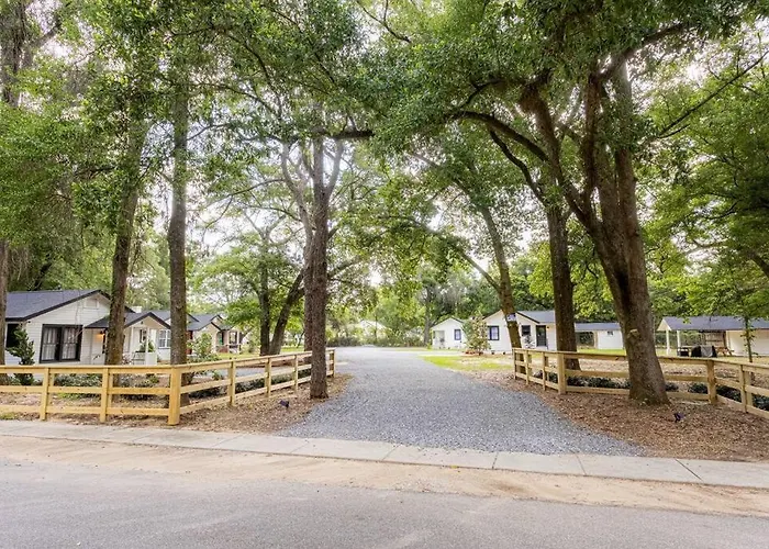 The Swan - Vibrant East Hill Getaway * Pensacola